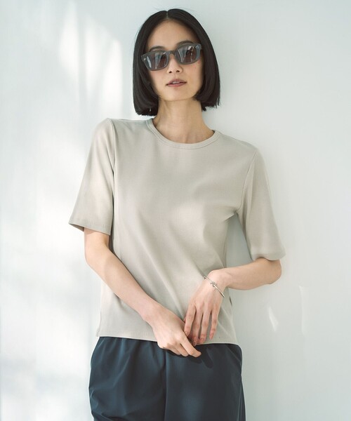 UNFILO（アンフィーロ）の「テレコ ハーフスリーブTシャツ（Tシャツ/カットソー・レディース・ブラック系/ブラック系1/ベージュ系/ホワイト系・X-LARGE）」の5枚目の写真