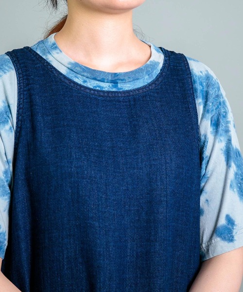 OMNIGOD（オムニゴッド）の「[ OMNIGOD womens / オムニゴッド ] インディゴ二重ガーゼ ノースリーブバルーンワンピース（ワンピース・レディース・インディゴブルー・FREE）」の6枚目の写真