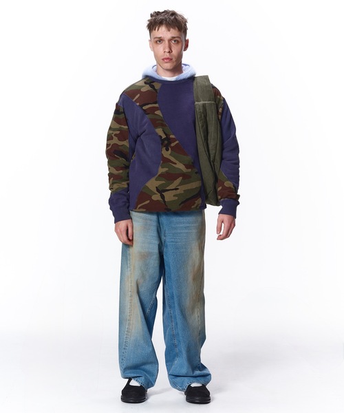 JIEDA（ジエダ）の「SWITCHING STITCH SWEAT CREW（スウェット・メンズ・ブラック/ネイビー・2/1）」の9枚目の写真