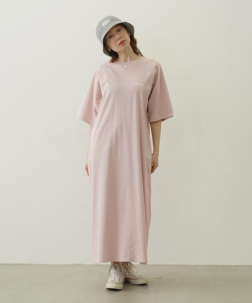 MILKFED.（ミルクフェド）の「RAGLAN STITCH DRESS（ワンピース・レディース・ライトピンク/ブラウン/ネイビー・ONE SIZE）」の3枚目の写真
