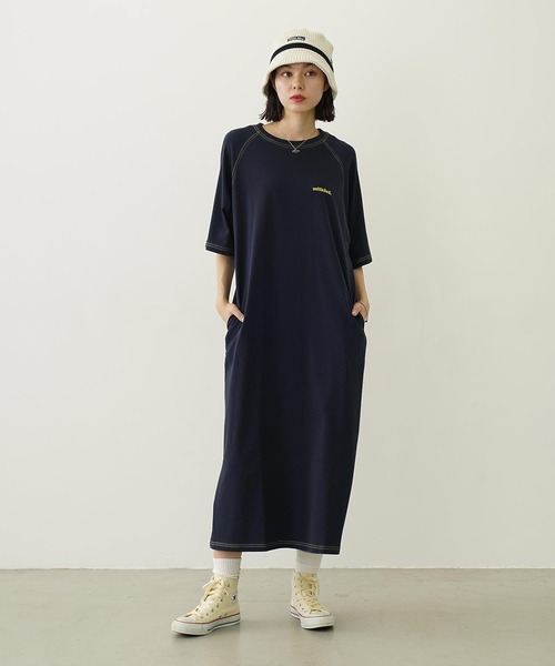 MILKFED.（ミルクフェド）の「RAGLAN STITCH DRESS（ワンピース・レディース・ライトピンク/ブラウン/ネイビー・ONE SIZE）」の4枚目の写真