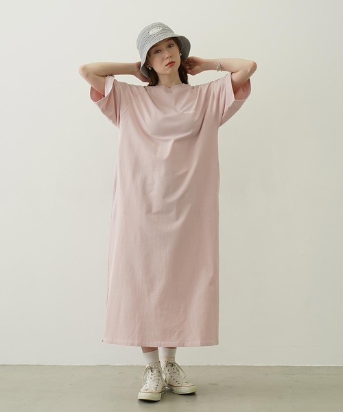 MILKFED.（ミルクフェド）の「RAGLAN STITCH DRESS（ワンピース・レディース・ライトピンク/ブラウン/ネイビー・ONE SIZE）」の8枚目の写真