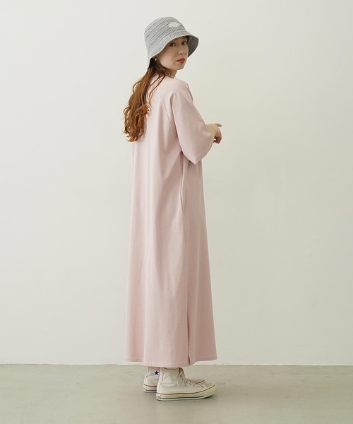 MILKFED.（ミルクフェド）の「RAGLAN STITCH DRESS（ワンピース・レディース・ライトピンク/ブラウン/ネイビー・ONE SIZE）」の13枚目の写真