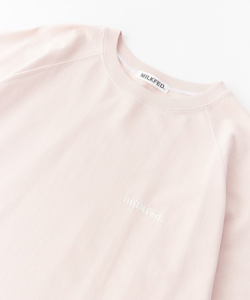 MILKFED.（ミルクフェド）の「RAGLAN STITCH DRESS（ワンピース・レディース・ライトピンク/ブラウン/ネイビー・ONE SIZE）」の15枚目の写真