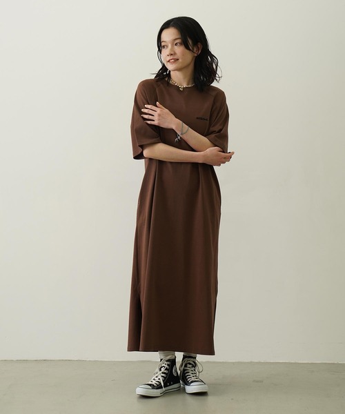 MILKFED.（ミルクフェド）の「RAGLAN STITCH DRESS（ワンピース・レディース・ライトピンク/ブラウン/ネイビー・ONE SIZE）」の22枚目の写真