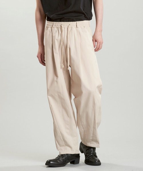 NO ID.(ノーアイディ)の「【NO ID.】Easy Wide Cocoon Trousers / イージー ワイド コクーン トラウザーズ(デニムパンツ・メンズ・アイボリー/ブラック/ベージュ・2/1)」の1枚目の写真
