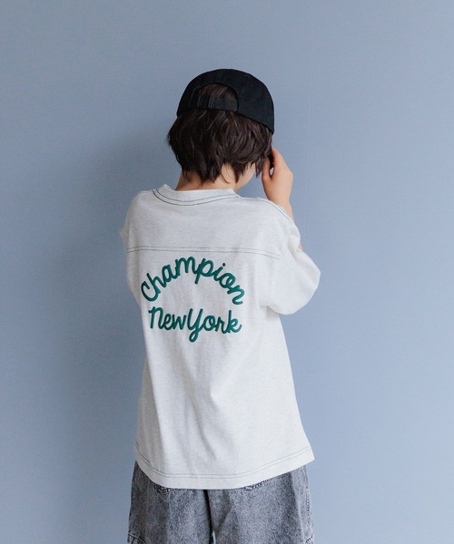 Champion（チャンピオン）の「【Champion(チャンピオン)】配色ステッチＴ(KIDS)（Tシャツ/カットソー・キッズ・ブラック/グレー/オートミール・110cm/120cm/130cm/140cm/150cm）」の6枚目の写真