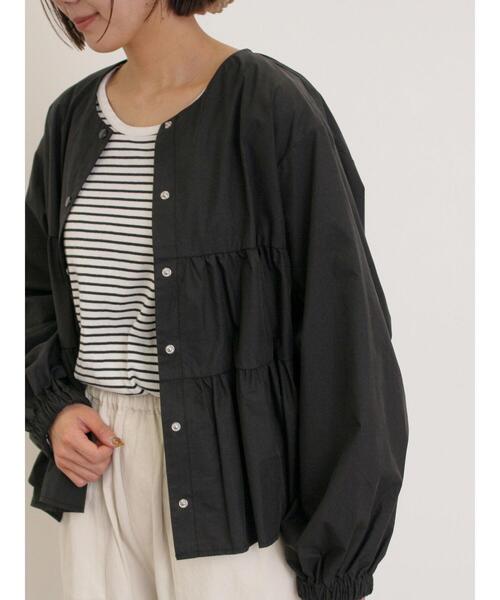 Samansa Mos2（サマンサ モスモス）の「ティアードジャケット（ノーカラージャケット・レディース・ベージュ/カーキ/ブラック・F）」の11枚目の写真