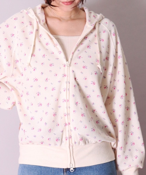 JEMORGAN(ジェーイーモーガン)の「(LK)【JEMORGAN】小花柄 ワッフル ジップパーカー(パーカー・レディース・ピンク系1/ブルー系1/パープル系1/ブルー系3/パープル系2・FREE)」の4枚目の写真