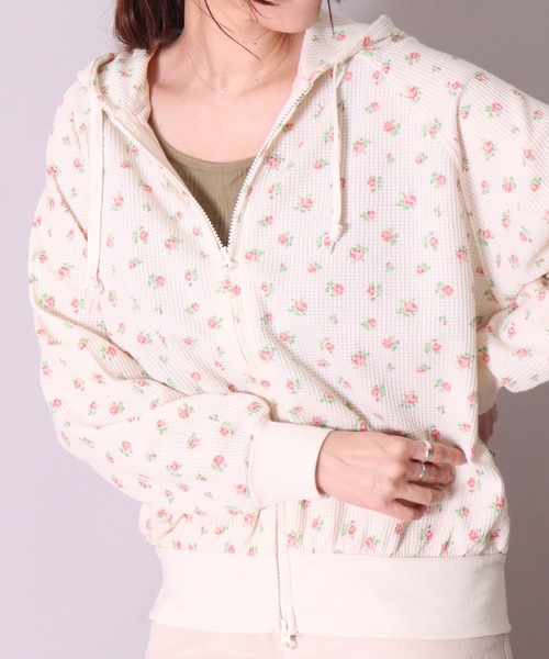 JEMORGAN(ジェーイーモーガン)の「(LK)【JEMORGAN】小花柄 ワッフル ジップパーカー(パーカー・レディース・ピンク系1/ブルー系1/パープル系1/ブルー系3/パープル系2・FREE)」の5枚目の写真
