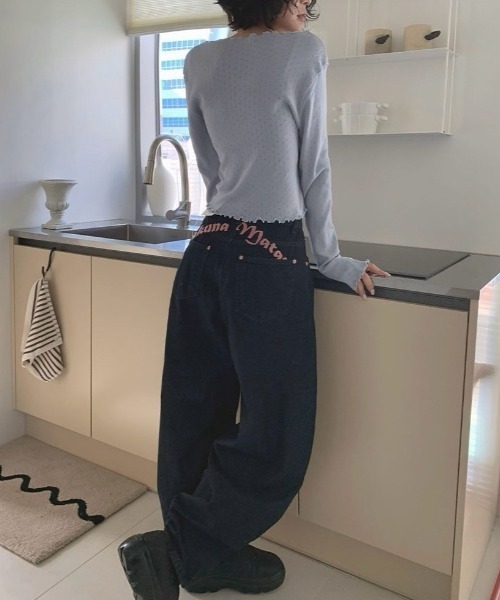 VIBGYOR（ヴィブジョー）の「【LAMPOON】ヒップ刺繍バルーンデニムパンツ（デニムパンツ・レディース・ブラック・SMALL/MEDIUM/LARGE）」の9枚目の写真