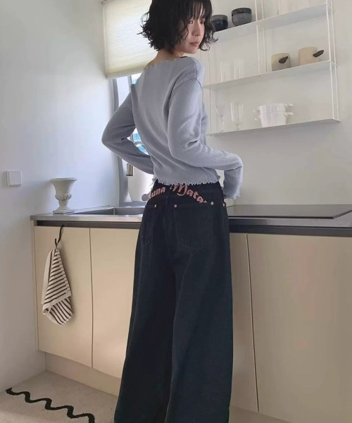 VIBGYOR（ヴィブジョー）の「【LAMPOON】ヒップ刺繍バルーンデニムパンツ（デニムパンツ・レディース・ブラック・SMALL/MEDIUM/LARGE）」の10枚目の写真