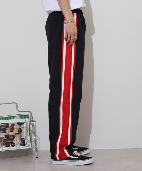 FILA（フィラ）の「FILA Nylon track Jacket ライン ナイロントラックパンツ メッシュ セットアップ可（その他パンツ・メンズ・レッド/ネイビー・L/LL/M）」の11枚目の写真