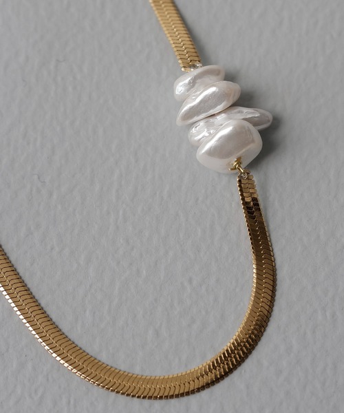 ORLEAN（オルレアン）の「【ORLEAN】 バロックパール×スネークチェーンネックレス サージカルステン（ネックレス・レディース・シルバー/ゴールド・フリー）」の4枚目の写真