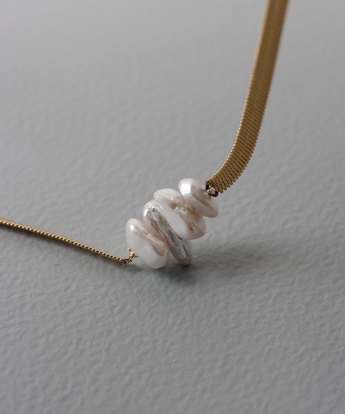 ORLEAN（オルレアン）の「【ORLEAN】 バロックパール×スネークチェーンネックレス サージカルステン（ネックレス・レディース・シルバー/ゴールド・フリー）」の8枚目の写真