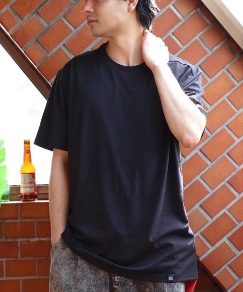 NEW ERA(ニューエラ)の「NEW ERA クルーネック半袖Tシャツ(Tシャツ/カットソー・メンズ・ホワイト/ネイビー系1/ブラック/グレー系その他/ダークグリーン・LARGE/X-LARGE/MEDIUM/SMALL)」の6枚目の写真