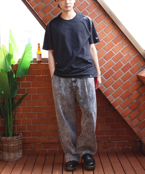 NEW ERA(ニューエラ)の「NEW ERA クルーネック半袖Tシャツ(Tシャツ/カットソー・メンズ・ホワイト/ネイビー系1/ブラック/グレー系その他/ダークグリーン・LARGE/X-LARGE/MEDIUM/SMALL)」の9枚目の写真
