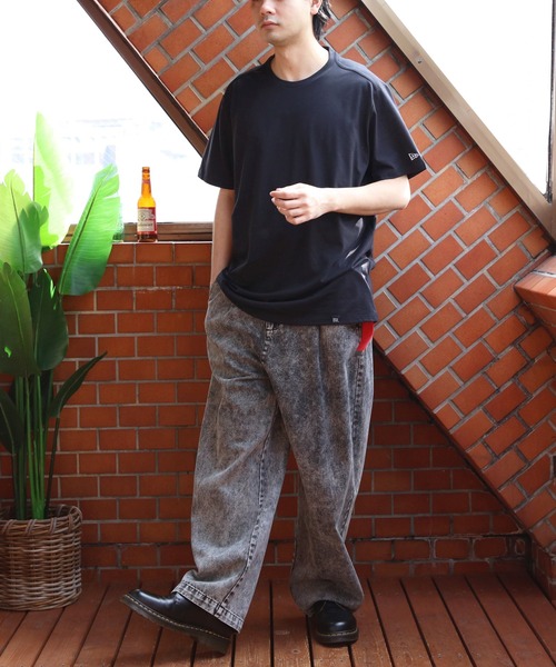 NEW ERA(ニューエラ)の「NEW ERA クルーネック半袖Tシャツ(Tシャツ/カットソー・メンズ・ホワイト/ネイビー系1/ブラック/グレー系その他/ダークグリーン・LARGE/X-LARGE/MEDIUM/SMALL)」の14枚目の写真