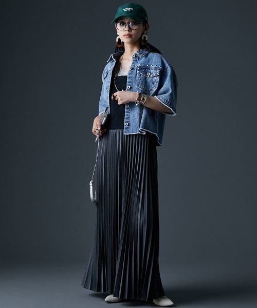 GEVS.(ジェイヴィス)の「スタッズ付デニムシャツ<大きいサイズ有>GEVS.(シャツ/ブラウス・レディース・ネイビー系/ブルー系・LL/3L/4L/5L/M/L)」の5枚目の写真