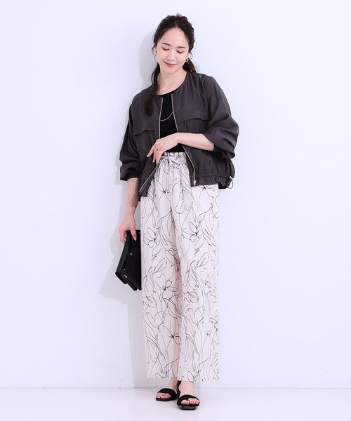 DRESKIP（ドレスキップ）の「【S-LL】大人のシアー感が魅力 ドロストブルゾン（ブルゾン・レディース・ベージュ/チャコールグレー/オフホワイト・01/02/03/04）」の10枚目の写真