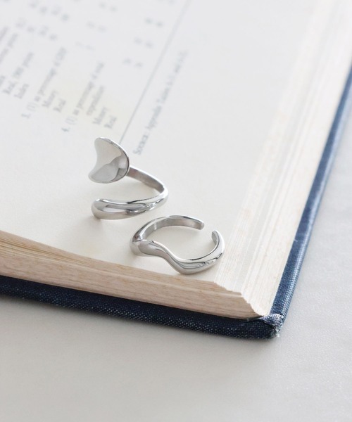 LEPSIM（レプシィム）の「ステンレスSETリング《2点セット》　328063（リング・レディース・ゴールド/シルバー/シルバー系その他・ONE SIZE）」の2枚目の写真