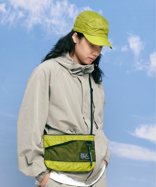 OverLab(オーバーラボ)の「「OverLab/オーバーラボ」メッシュサコッシュバッグ(ショルダーバッグ・メンズ・ブラック/ブルー/オレンジ/ライム・FREE)」の3枚目の写真