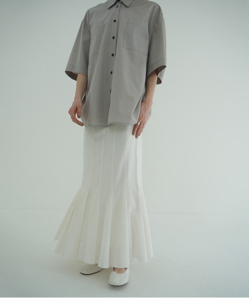 CLANE(クラネ)の「PLEATS MERMAID SKIRT(スカート・レディース・ホワイト/ブラック・0/1/2)」の4枚目の写真