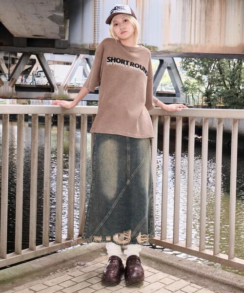 SHORT ROUND(ショートラウンド)の「SHORT ROUND/ブリーチワッフルダメージグラフィックT(Tシャツ/カットソー・メンズ・ブラウン/スミクロ・MEDIUM/LARGE)」の8枚目の写真