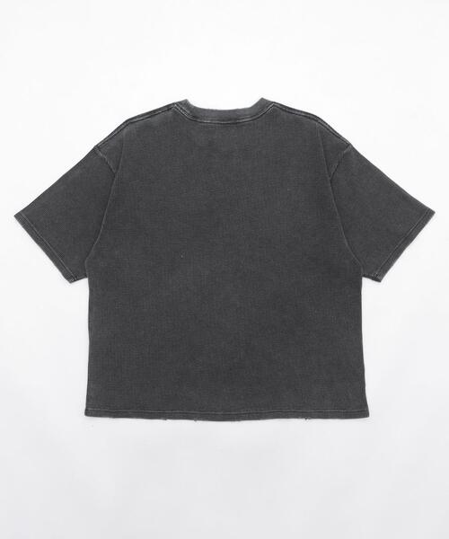 SHORT ROUND(ショートラウンド)の「SHORT ROUND/ブリーチワッフルダメージグラフィックT(Tシャツ/カットソー・メンズ・ブラウン/スミクロ・MEDIUM/LARGE)」の11枚目の写真