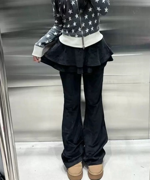 MEMECLE(メメクル)の「【 MEMECLE / メメクル 】ベルベット ティアード フレアスカートパンツ(その他パンツ・レディース・ホワイト/ブラック/ダークグレー・FREE)」の3枚目の写真