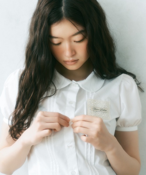 ねこのけ　FCMM 【日本限定】TAG BLOUSE / タグブラウス 日本限定】TAG BLOUSE / タグブラウス（シャツ/ブラウス）｜FCMM