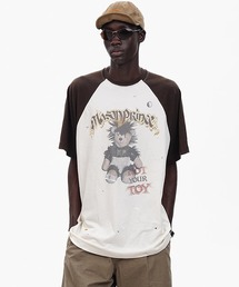 MASONPRINCE（メイソンプリンス）の「オーバーサイズ ステッカーデザイン ラグラン Tシャツ DT4369【MASONPRINCE】（Tシャツ/カットソー）」
