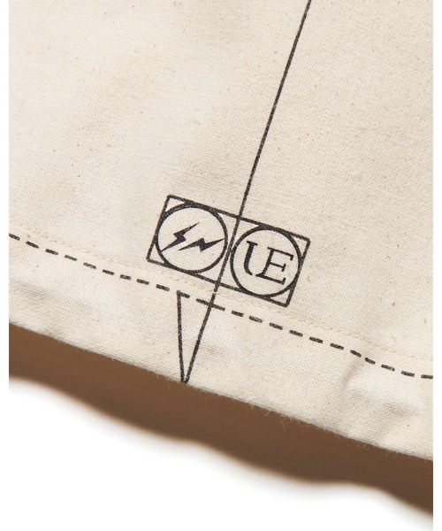 uniform experiment（ユニフォームエクスペリメント）の「MAP-OUT 3LAYER MOUNTAIN PARKA（マウンテンパーカー・メンズ・アイボリー/ブラック・3/2/1/4/5）」の4枚目の写真