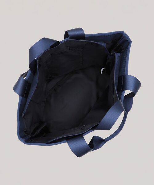 TOMMY HILFIGER(トミーヒルフィガー)の「TOMMY HILFIGER GOLF シグネチャートートバッグ(ショルダーバッグ・メンズ・ネイビー・FREE)」の5枚目の写真