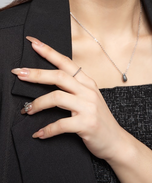 kirakiraShop(キラキラショップ)の「ツイスト 華奢 リング(リング・レディース・シルバー/ゴールド・11号/16号/14号)」の3枚目の写真