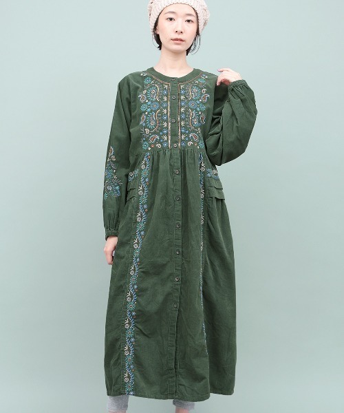 チチカカ（チチカカ）の「Rico ペイズリー刺繍コーデュロイワンピース（ワンピース・レディース・グリーン/ブラック/マスタード・FREE）」の3枚目の写真