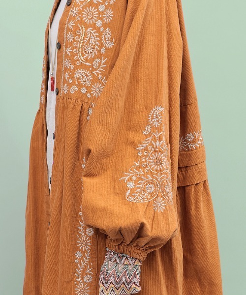 チチカカ（チチカカ）の「Rico ペイズリー刺繍コーデュロイワンピース（ワンピース・レディース・グリーン/ブラック/マスタード・FREE）」の8枚目の写真