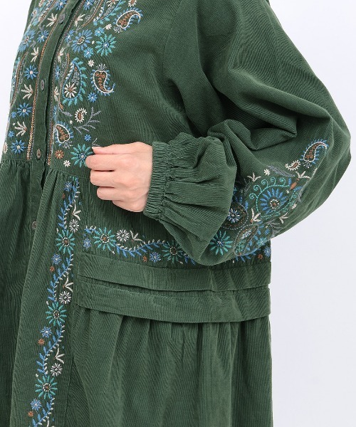 チチカカ（チチカカ）の「Rico ペイズリー刺繍コーデュロイワンピース（ワンピース・レディース・グリーン/ブラック/マスタード・FREE）」の17枚目の写真