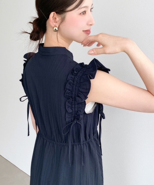 moment+(モーメントプラス)の「ドロストリボンショルダーフリルティアードシャツワンピース(シャツワンピース・レディース・ネイビー/ブラック/オフホワイト・M/L)」の13枚目の写真
