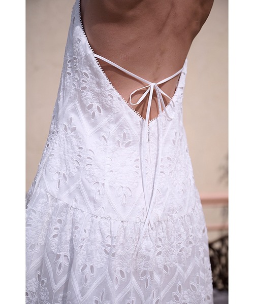 美品＊現行【エステラケー】ワンピース　ホルダーネック エンブロイダリーレース Estella．K(エステラケー) Gabi Lace Dressホルダーネック エン