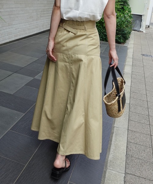 CORNERS（コーナーズ）の「ヨークフレアチノスカート（デニムスカート・レディース・ベージュ/ブラック・マルチサイズ）」の4枚目の写真