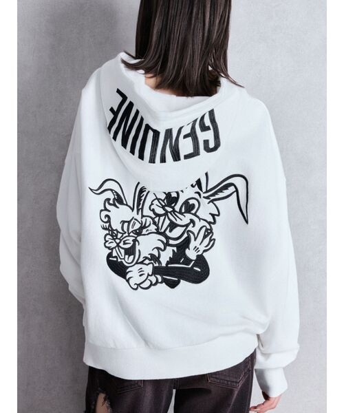 GYDA(ジェイダ)の「GENUINE BUNNYスウェットパーカー(パーカー・レディース・オフホワイト/ブラック/ネイビー/レッド・FREE)」の2枚目の写真