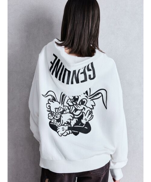 GYDA(ジェイダ)の「GENUINE BUNNYスウェットパーカー(パーカー・レディース・オフホワイト/ブラック/ネイビー/レッド・FREE)」の7枚目の写真