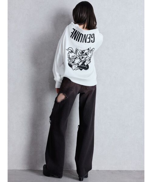 GYDA(ジェイダ)の「GENUINE BUNNYスウェットパーカー(パーカー・レディース・オフホワイト/ブラック/ネイビー/レッド・FREE)」の9枚目の写真