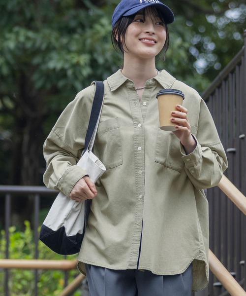 THE CRAFT CREW PRODUCTS（ザクラフトクループロダクツ）の「マルチファンクショナル オーバーサイズライトウェイトデニムシャツ【THE CRAFT CREW PRODUCTS】（シャツ/ブラウス・レディース・ネイビー/ブラック/ブルー/グレー系・M/L）」の3枚目の写真