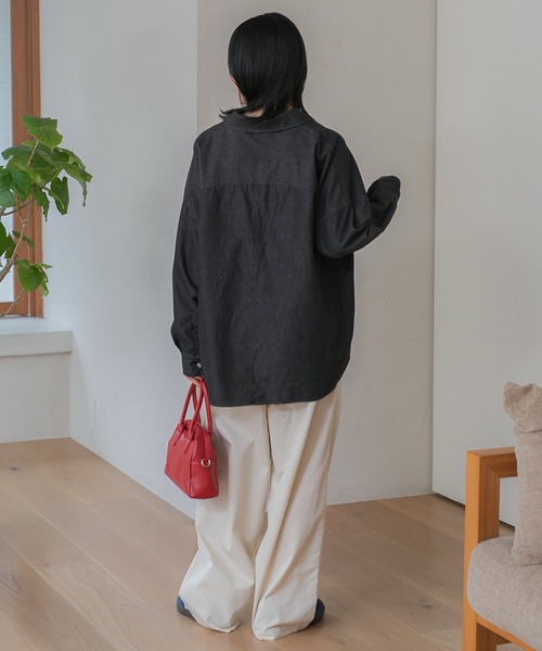 THE CRAFT CREW PRODUCTS（ザクラフトクループロダクツ）の「マルチファンクショナル オーバーサイズライトウェイトデニムシャツ【THE CRAFT CREW PRODUCTS】（シャツ/ブラウス・レディース・ネイビー/ブラック/ブルー/グレー系・M/L）」の19枚目の写真