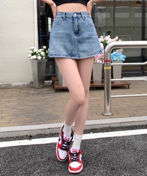 yuue' ( wear )(ユーイ)の「デニムスカパン キュロットミニスカート(デニムスカート・レディース・ライトブルー/チャコールグレー・L/M/S)」の13枚目の写真