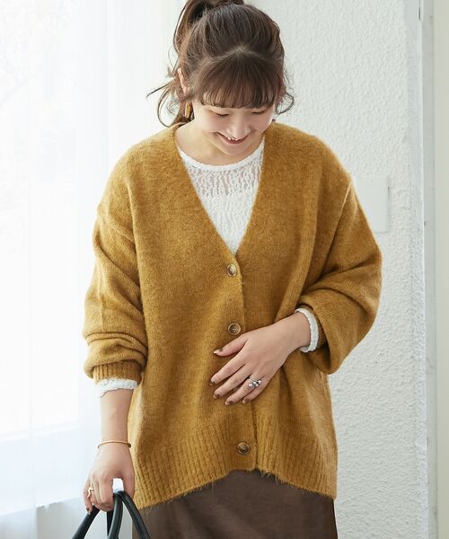 le.coeur blanc（ルクールブラン）の「《WEB限定アイテム》ウォッシャブルVネックワイドカーディガン（カーディガン/ボレロ・レディース・チャコールグレー/レッド/キャメル/ブルー/オフホワイト・38）」の5枚目の写真