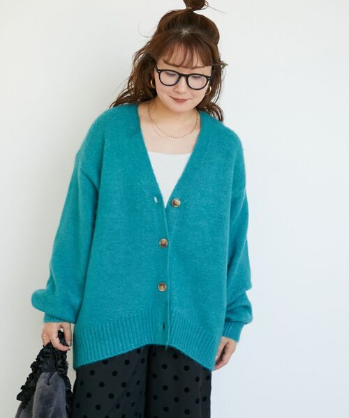 le.coeur blanc（ルクールブラン）の「《WEB限定アイテム》ウォッシャブルVネックワイドカーディガン（カーディガン/ボレロ・レディース・チャコールグレー/レッド/キャメル/ブルー/オフホワイト・38）」の4枚目の写真