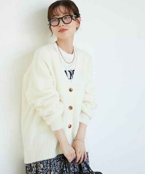 le.coeur blanc（ルクールブラン）の「《WEB限定アイテム》ウォッシャブルVネックワイドカーディガン（カーディガン/ボレロ・レディース・チャコールグレー/レッド/キャメル/ブルー/オフホワイト・38）」の16枚目の写真